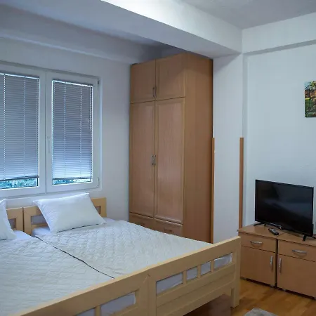Central Apartment Ohrid Apartment *